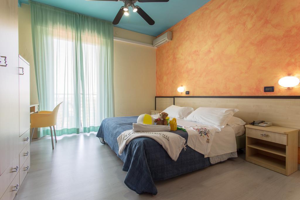 Hotel New Castle Cesenatico Cameră foto
